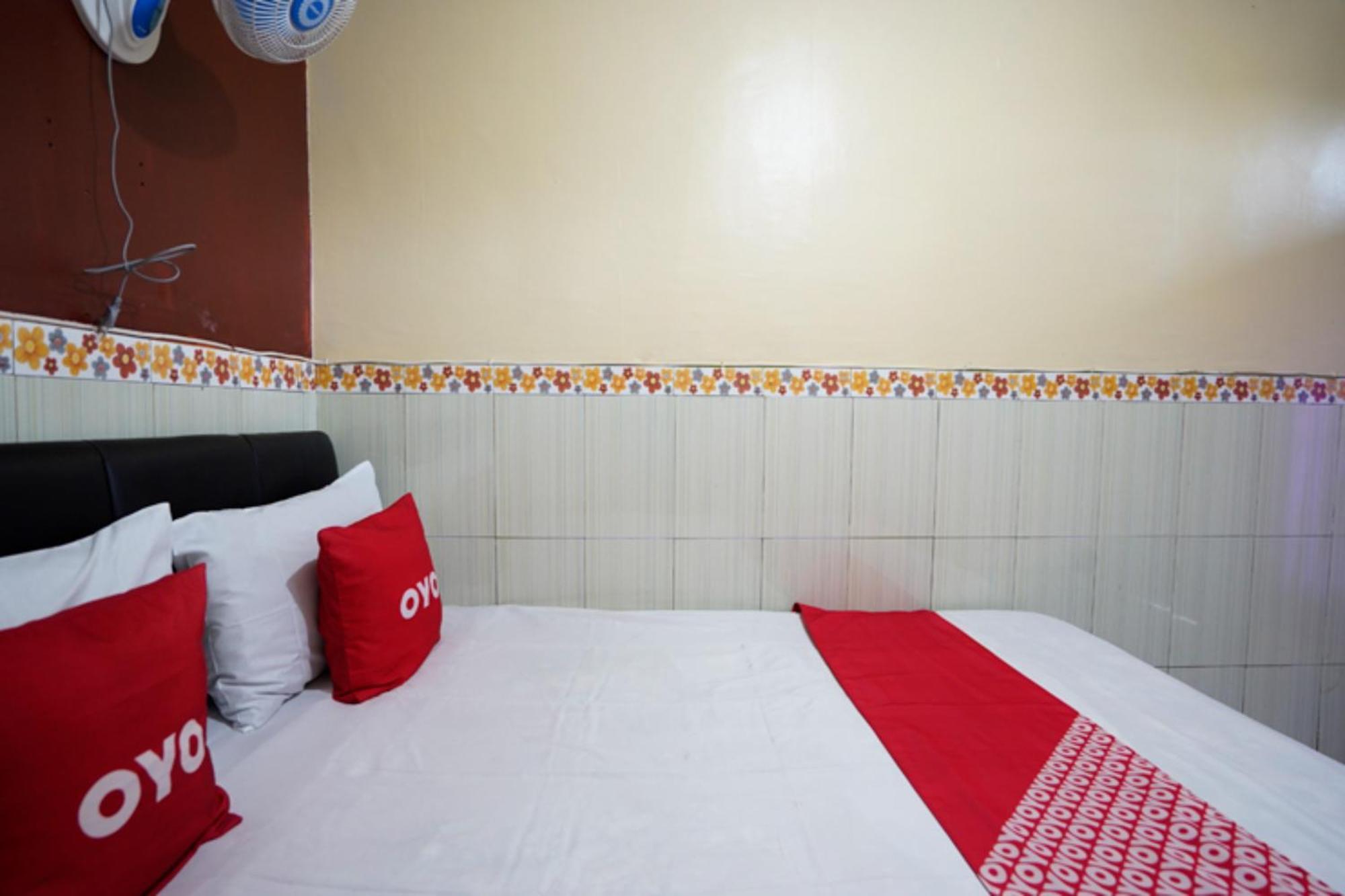 Oyo 927 Carina Hotel Claket Exterior foto